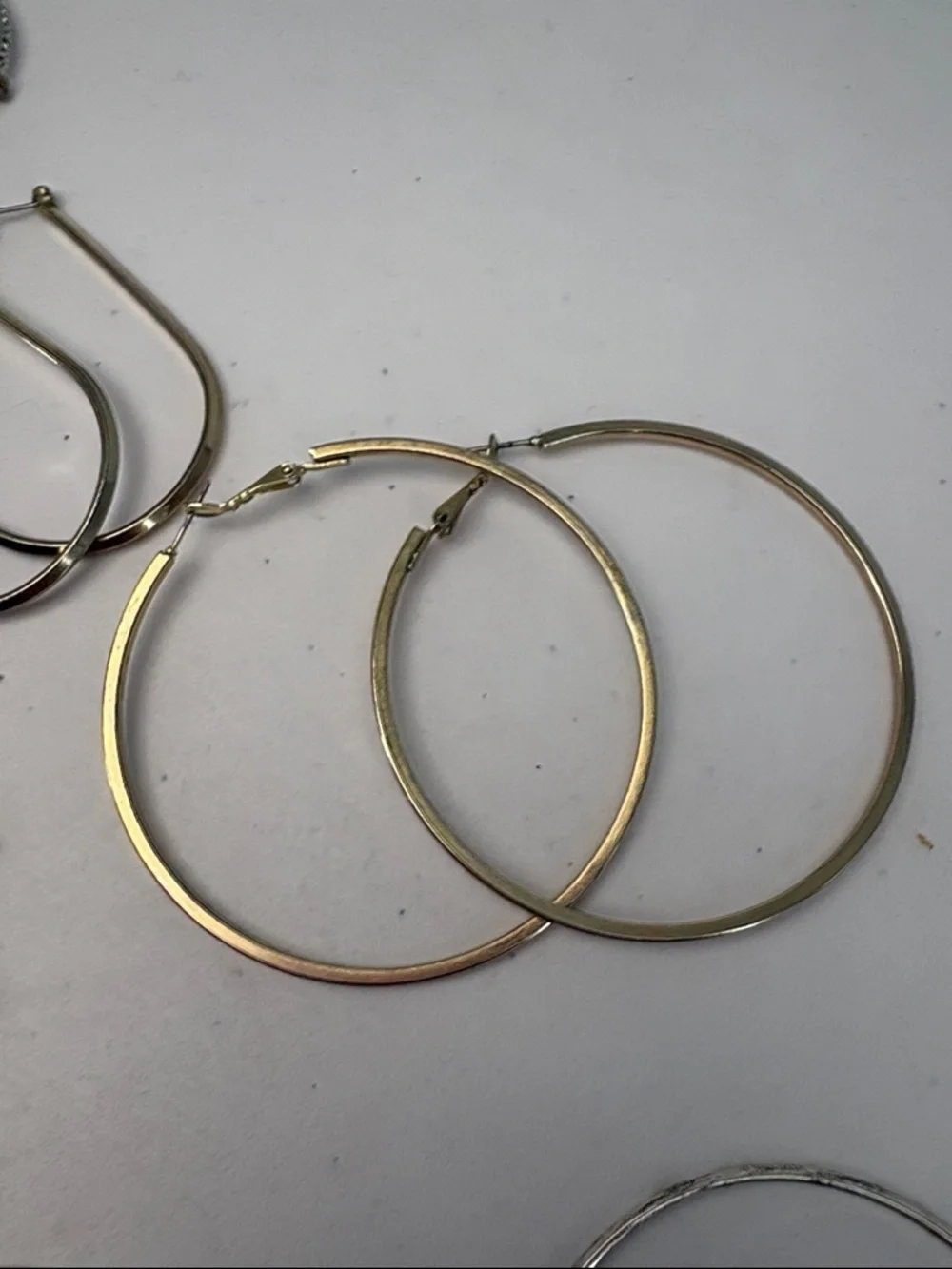 🐯 Mixed Metal Hoop Earring bundle - Gold & Silver Hoops